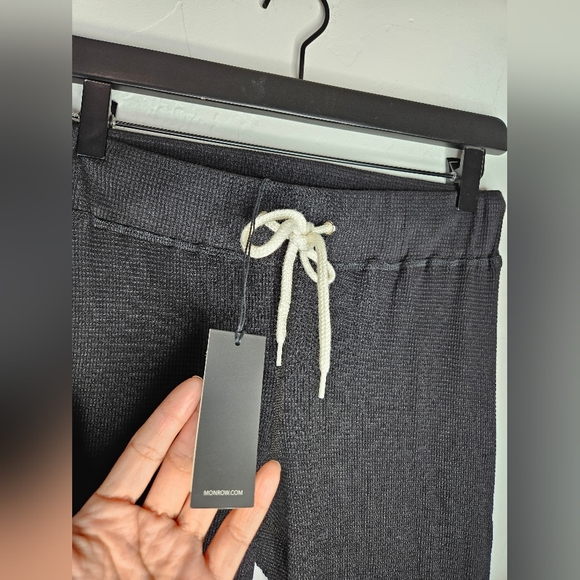 Monrow Black Ribbed Drawstring Joggers - Picture 4 of 9